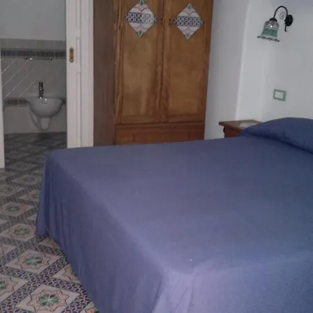 A Cannata Santa Marina Salina