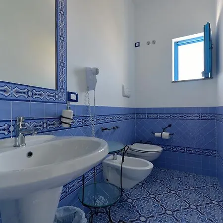 A Cannata Santa Marina Salina