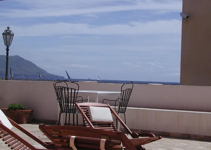 A Cannata 3* Santa Marina Salina